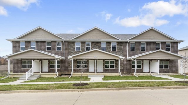 Cedar River Bluffs Townhomes