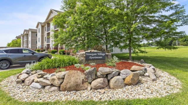 Stonegate Village Apartments